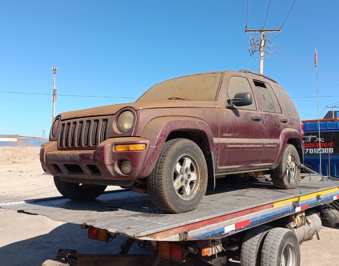 Jeep Liberty 2004 3.7 cc